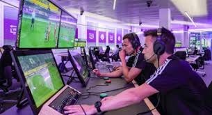 呆妹儿突破自我组女团，连跳热舞后吐槽导播，网友：康复训练？